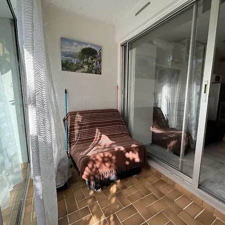 Apartment Confortable Pres De La Avec Parking Privatif - Fr-1-249-422 *