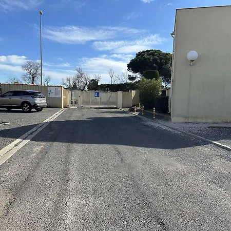 Apartment Confortable Pres De La Avec Parking Privatif - Fr-1-249-422