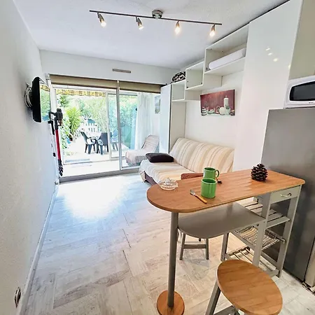 Confortable Pres De La Avec Parking Privatif - Fr-1-249-422 Apartment