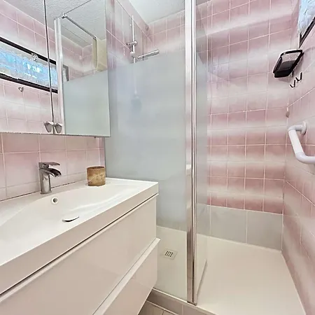 Апартаменты Confortable Pres De La Avec Parking Privatif - Fr-1-249-422